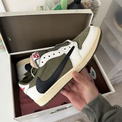 Travis Scott Low Size 10 Olive 