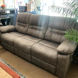 Black Friday Sale*** Sofa Recliner