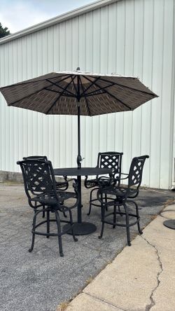 Outdoor table and chairs
