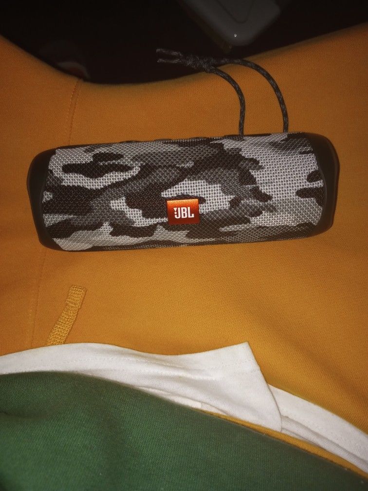 Flip 5 JBL Bluetooth Speaker 