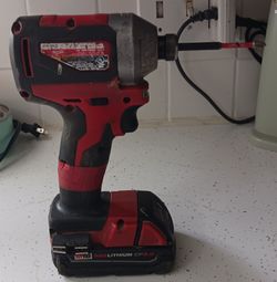 WORKING MILWAUKEE M18 COMPACT BRUSHLESS 1/4" HEX IMPACT DRIVER W/BATTERY