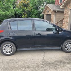 2009 Nissan Versa Hatchback