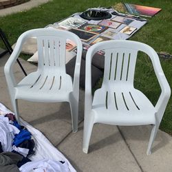 Outdoor Hard Plastic Chairs 