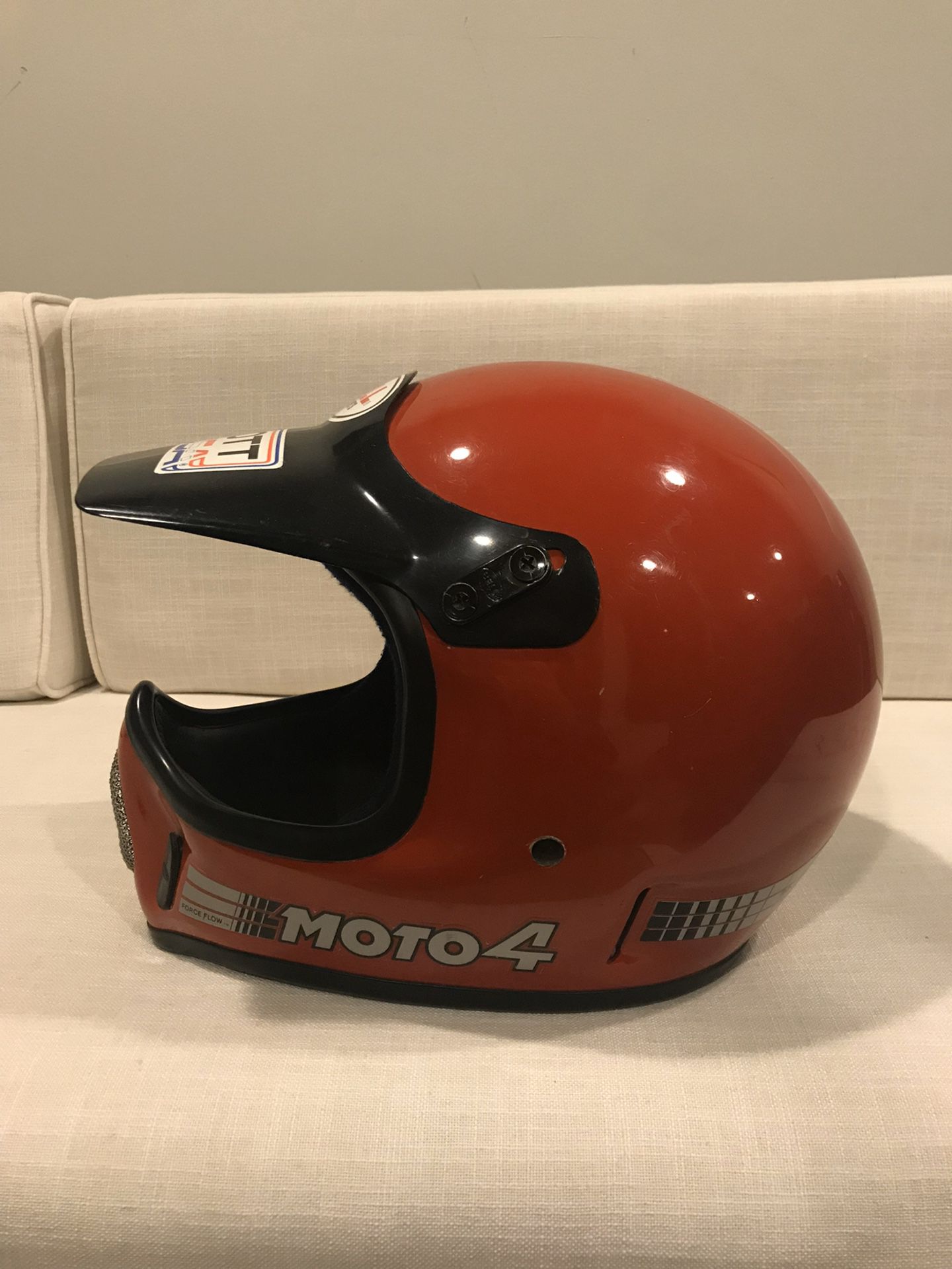Bell Moto 4 helmet