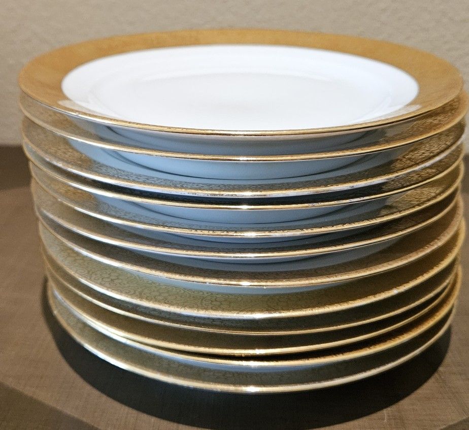 7 5/8"Vtg 18k Gold Edge Desert Dishes Royale Bavarian Round Bone China Set of 12