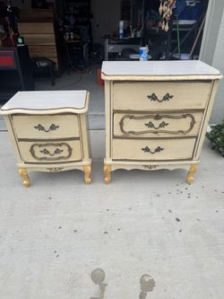 2 matching French Provincial Night Stands H31x26xW17 H24x20xW14