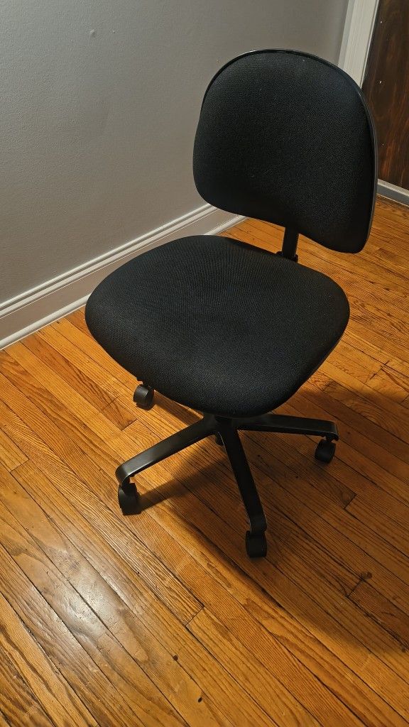 Adjustable Rolling Office Chair