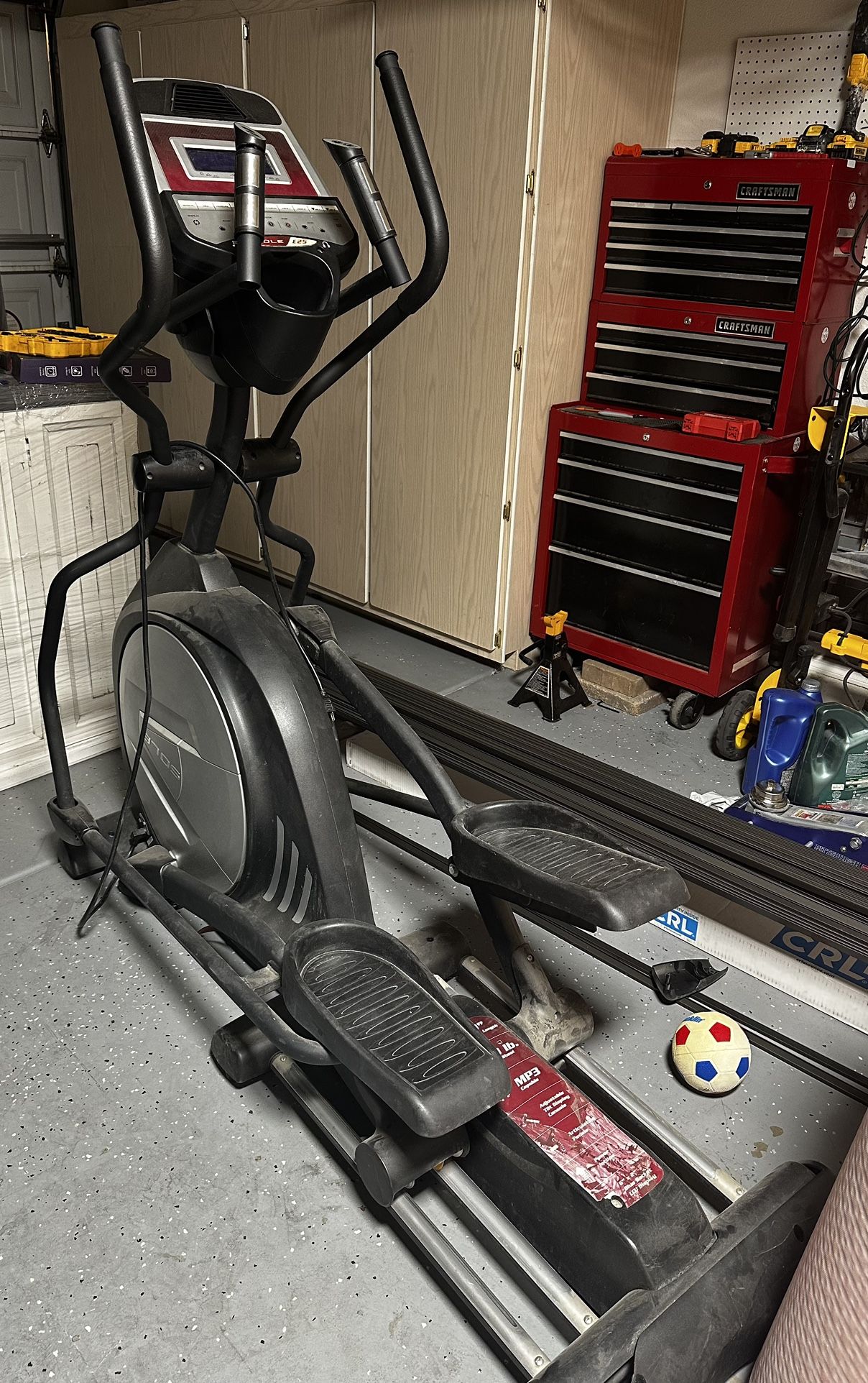 Elliptical Sole E25