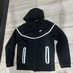 Nike Tech