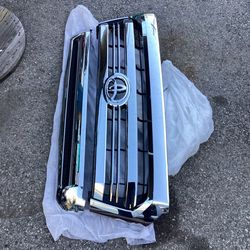 2016 Toyota Tundra Grill And Bulge Complete Set