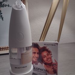BeautyBio GloFacial Pore Cleansing Tool