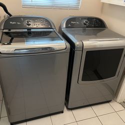 Whirlpool Washer & Dryer Set