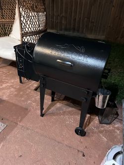 Tailgater 20 Portable Electric Wood Pellet Grill and Smoker