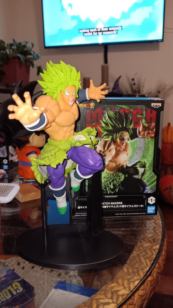 6 Dragon Ball Figures For $80