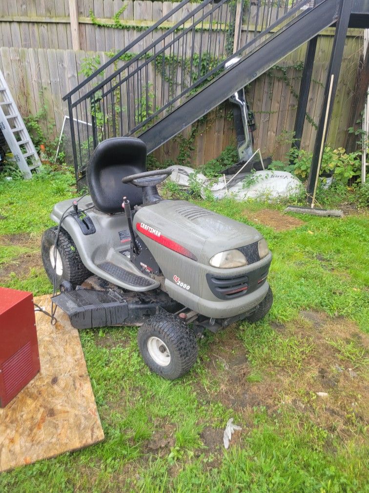 Craftsman Riding Mower 