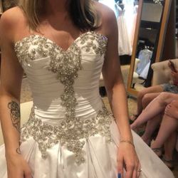 Allure Wedding Dress Size 4