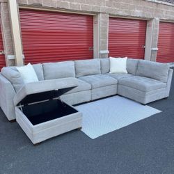 *Free Delivery* Gray Thomasville 6 Piece Modular Sectional