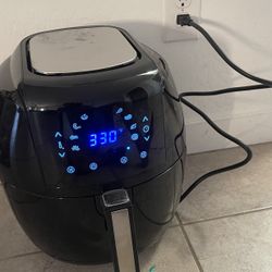 GoWISE USA 1700-Watt 5.8-QT 8-In-1 Digital Air Fryer And 50 Recipes For Your Air Fryer Book (Black)