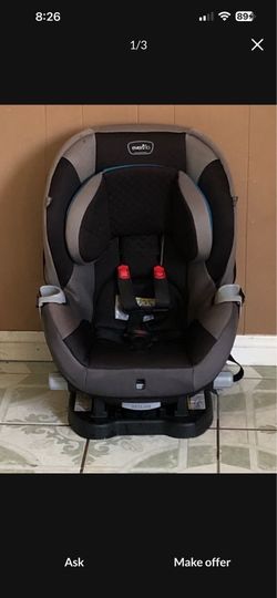 LIKE NEW EVENFLO CONVERTIBLE CAR SEAT!!!!