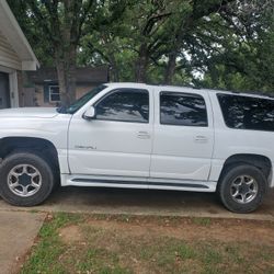 2002 GMC Yukon XL Denali