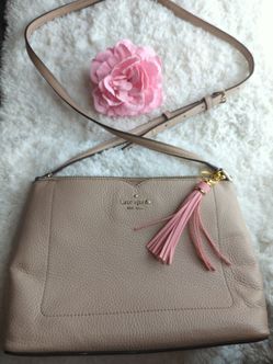 Kate spade beige nude leather handbag crossbody with pink tassel