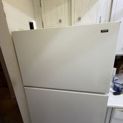 GE Fridge Works Great