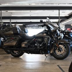 2018 HARLEY DAVIDSON STREET GLIDE LIMITED CVO