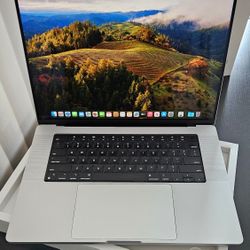 Macbook Pro 2021 M1 16 Inch 512 GB STORAGE/ 16 GB RAM