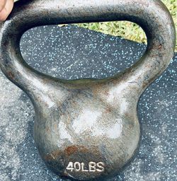 40 lb kettlebell cast iron $55 obo