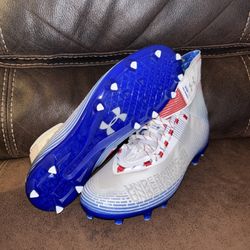 Under armour men's highlight hotsell mc le football cleats