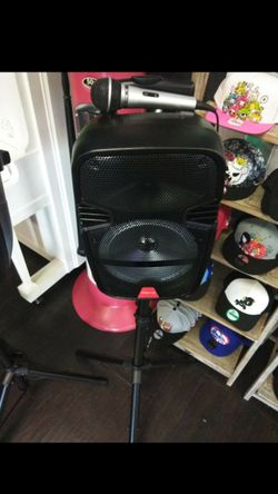 8" bluetooth speaker DJ karaoke style comes with microphone and stand
