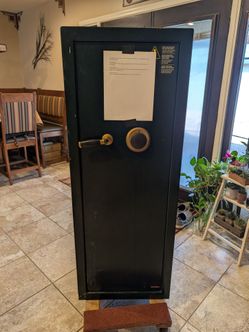 Stack On gun/rifle safe