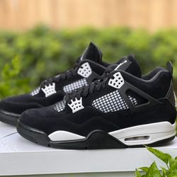 Nike Air Jordan 4 Retro White Thunder Size 9.5