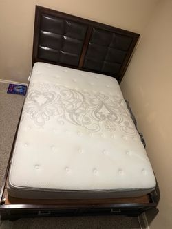 🛏️ Queen Bed Frame + Mattress