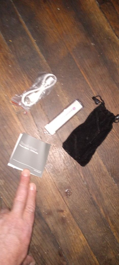 Lot Of 2 Brand New Brookstone Entrust Datacard Portable USB Charger Deal