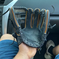 Mizuno Pro Select Series Fernando Tatis Jr. Glove