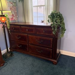 Solid Wood 7-Drawer Dresser With mirror – Matching Set Available