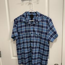 Lucky Brand Men's Plaid Short Sleeve Utility Shirt in blue plaid