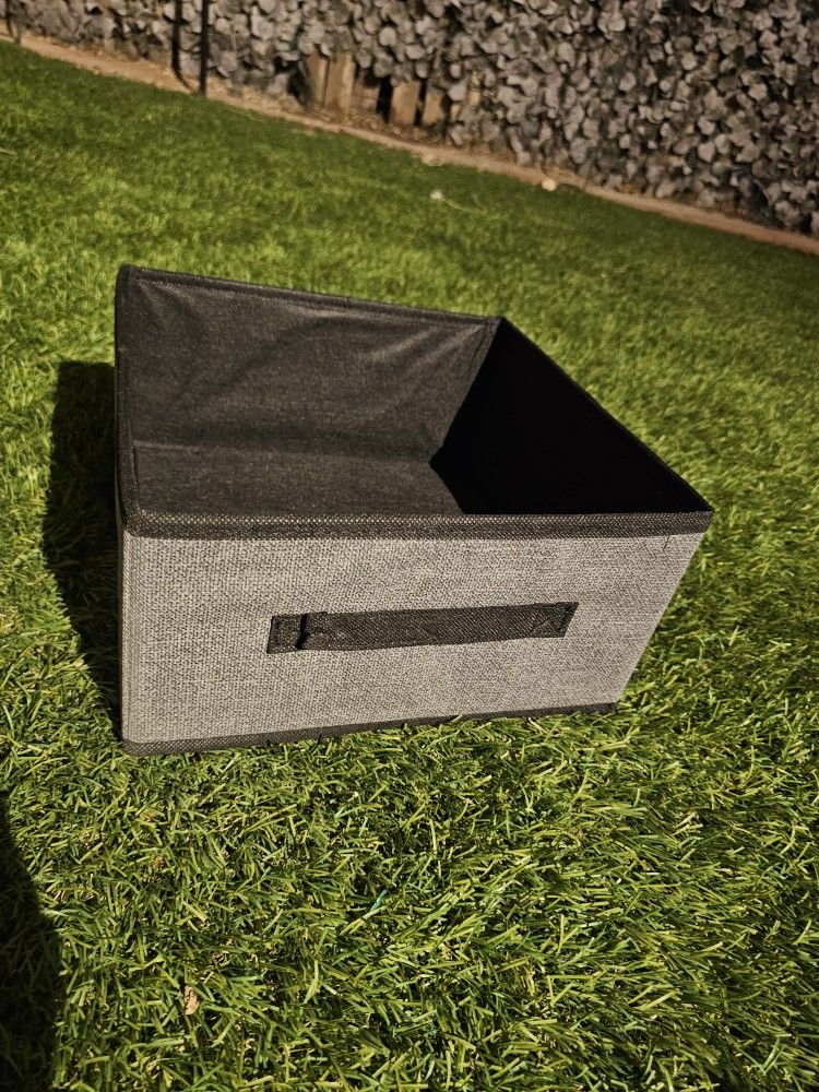 Box Of 7 Storage Bins