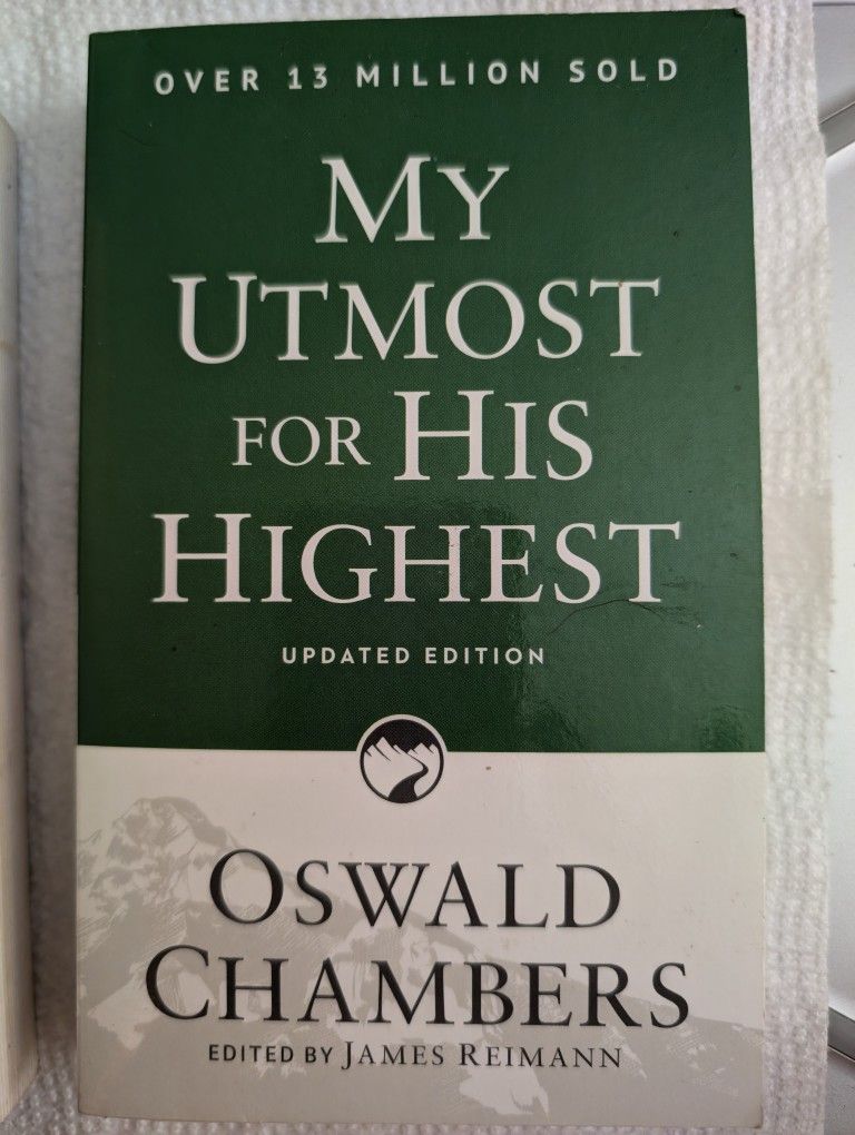 NEW My Utmost For His Highest By Oswald Chambers On Discovery House. Over 13 Mil sold. Religion, God, Christian. Daily Devotional W/Nice Scripture Ind