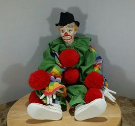 Victoria collectibles clown top doll