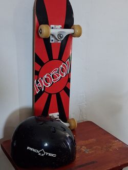 Skateboard  7.9 🛹  and. helmet
