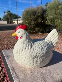 Vintage White Hen Figurine - MCM Farmhouse Kitchen Decor, Country Chic