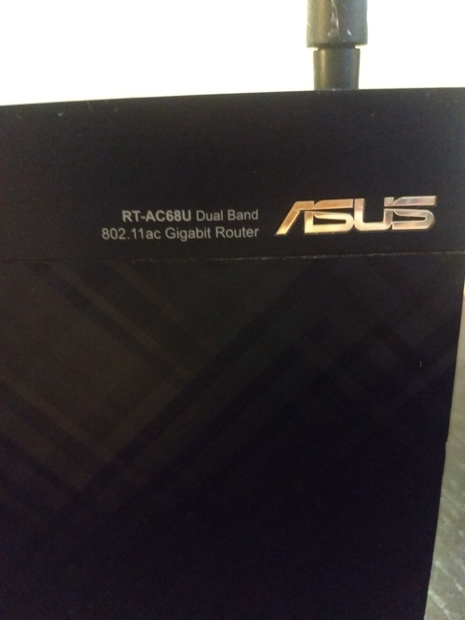 Asus RT-AC68U 802.11ac Gigabit Router