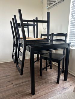 Dining Table and 4 chairs