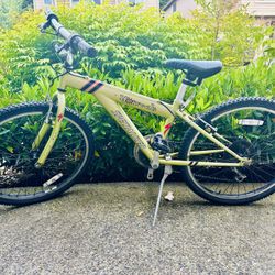 Specialized Hotrock Kids Mountain Bike 🚴
