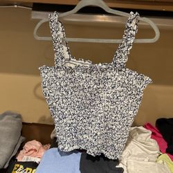 Women’s Old Navy Floral Tank Size L