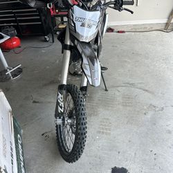 150cc Dirt Bike 