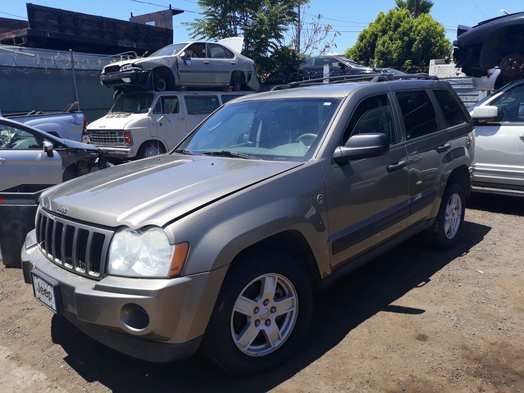 2006 Jeep Grand Cherokee for parts only