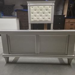Silver / White Leather Tufted Twin Size Bed Frame